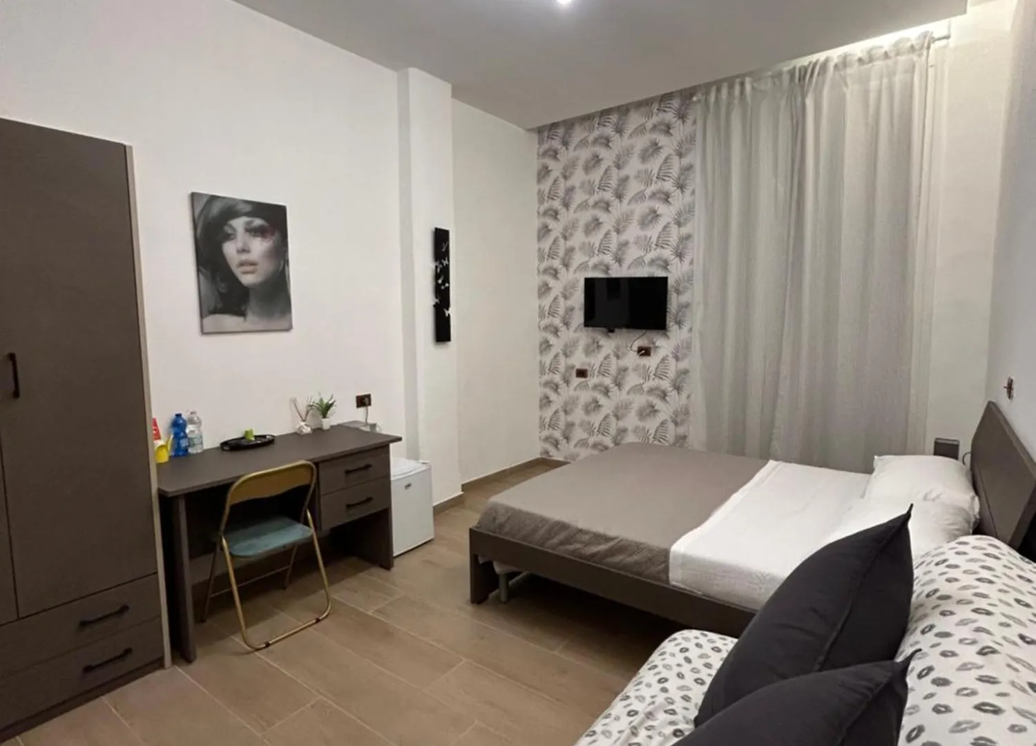 Binario 14 Piazza Garibaldi Bed & Breakfast Naples 0*,