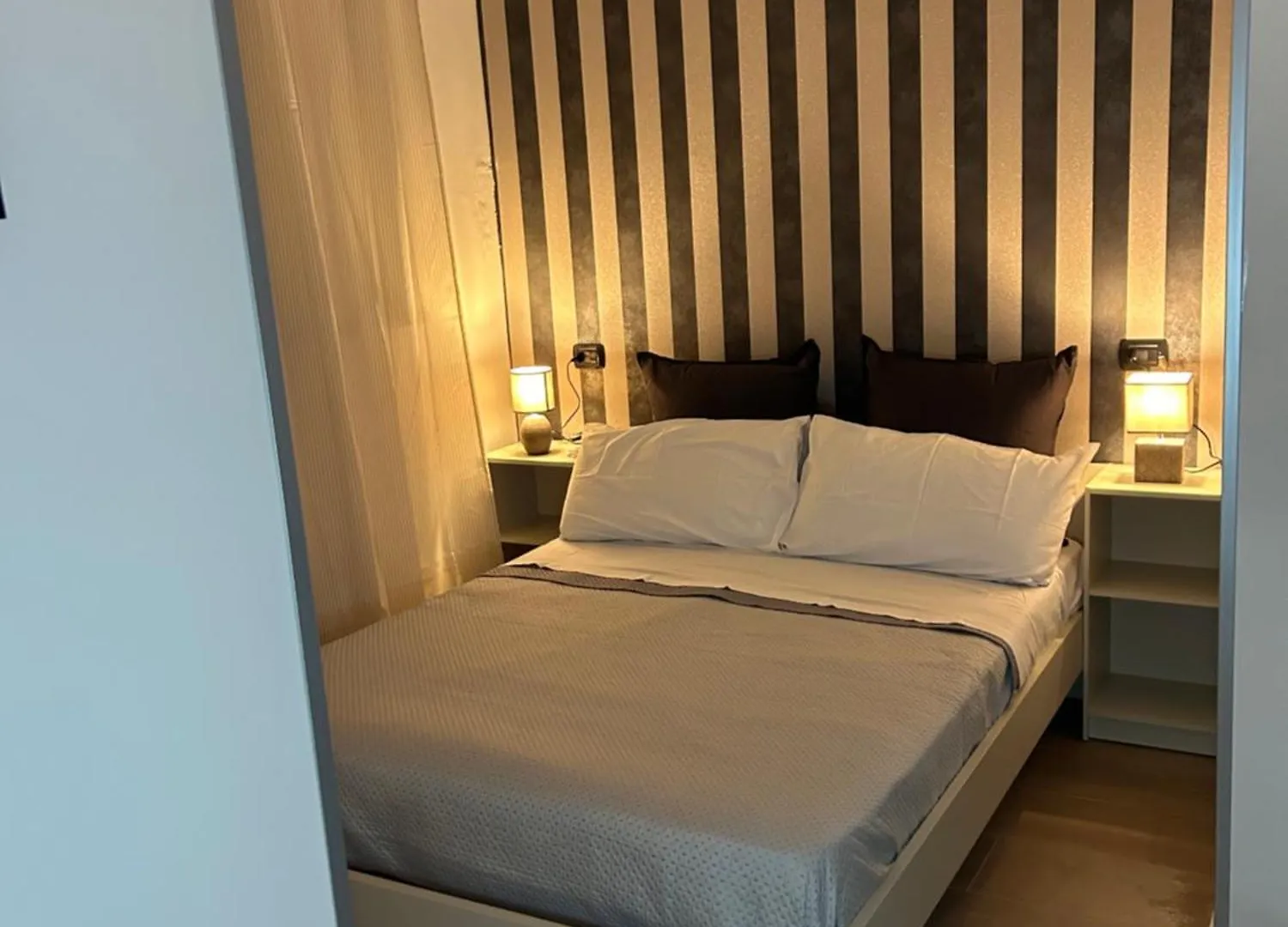 Binario 14 Piazza Garibaldi Bed & Breakfast Naples