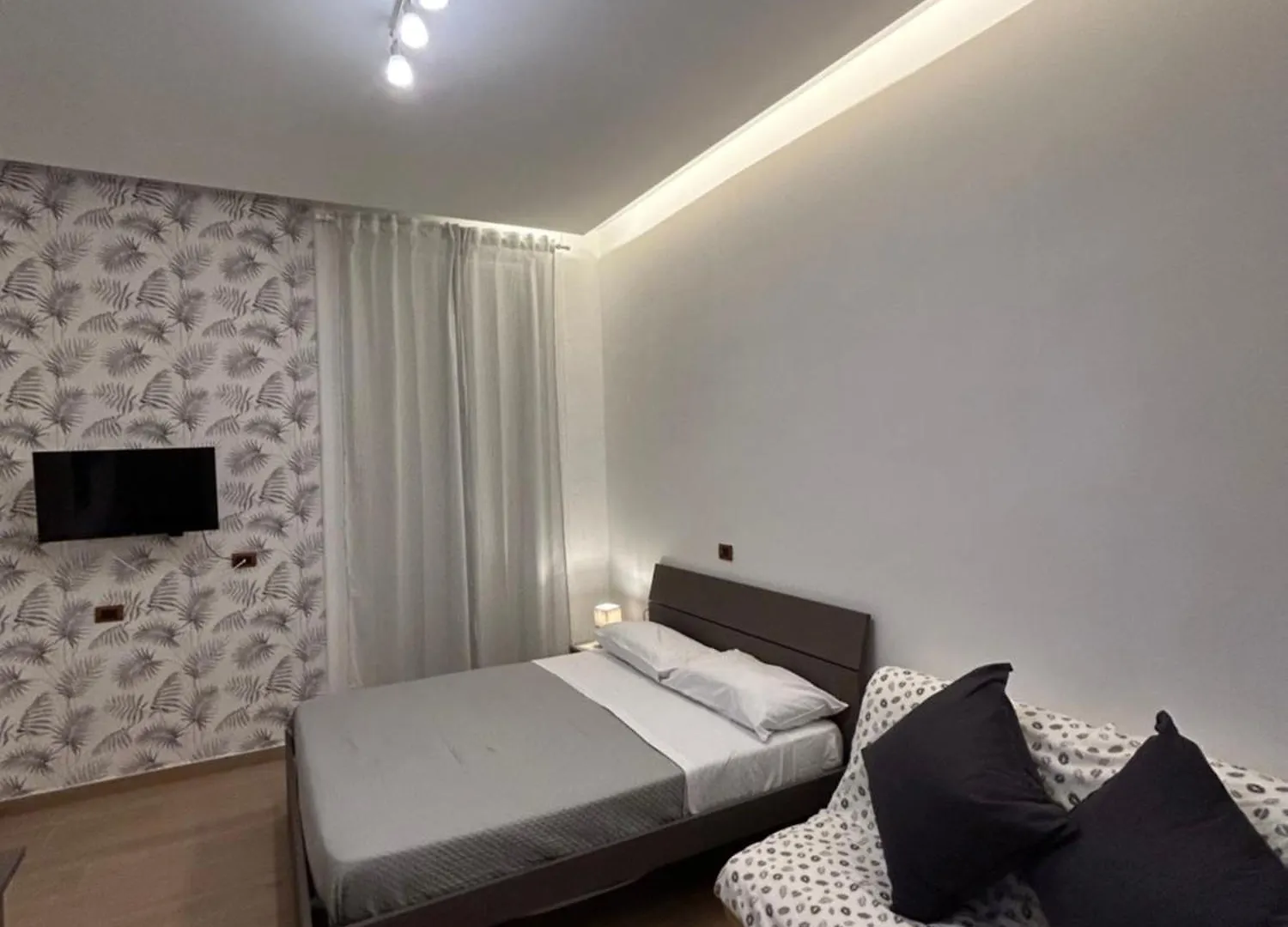 Binario 14 Piazza Garibaldi Bed & Breakfast Naples Italy