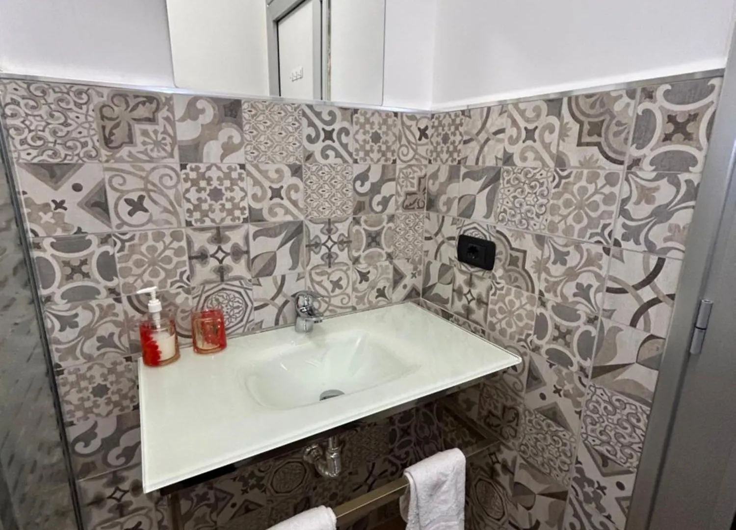 Binario 14 Piazza Garibaldi Bed & Breakfast Naples 0*,  Italy